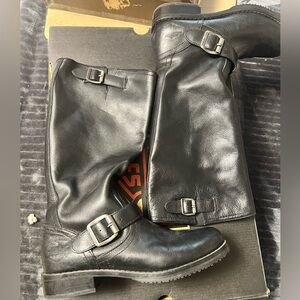 Women’s Harley Davidson Tall Black Leather Buckle Riding Boots. Size 7
